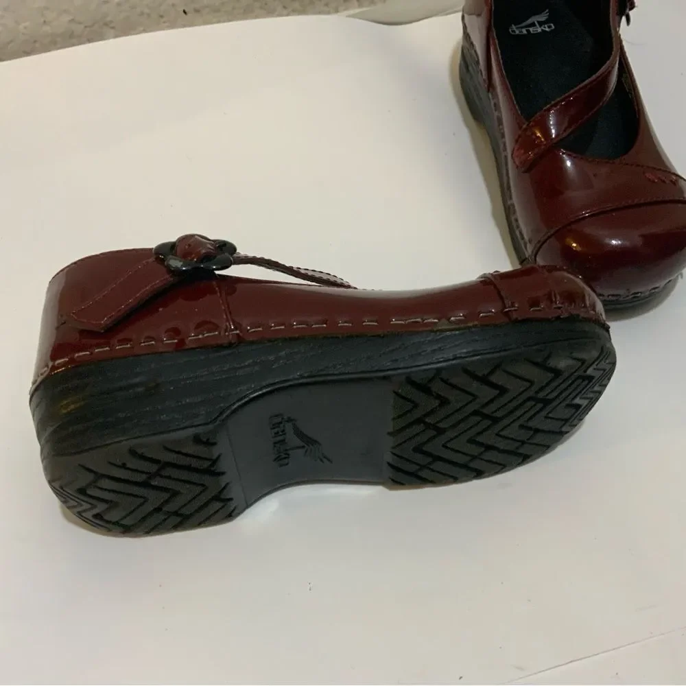 Dansko toddler EU 28 US 10-11 Bordeaux Mary Jane clogs comfort